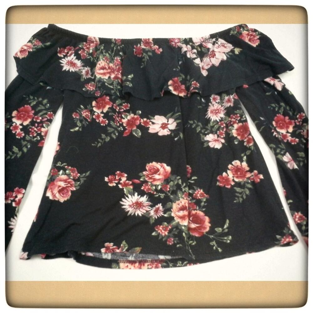 Black Floral Knit Top IVY & MAIN Off the Shoulders Long Sleeve Juniors Size XS